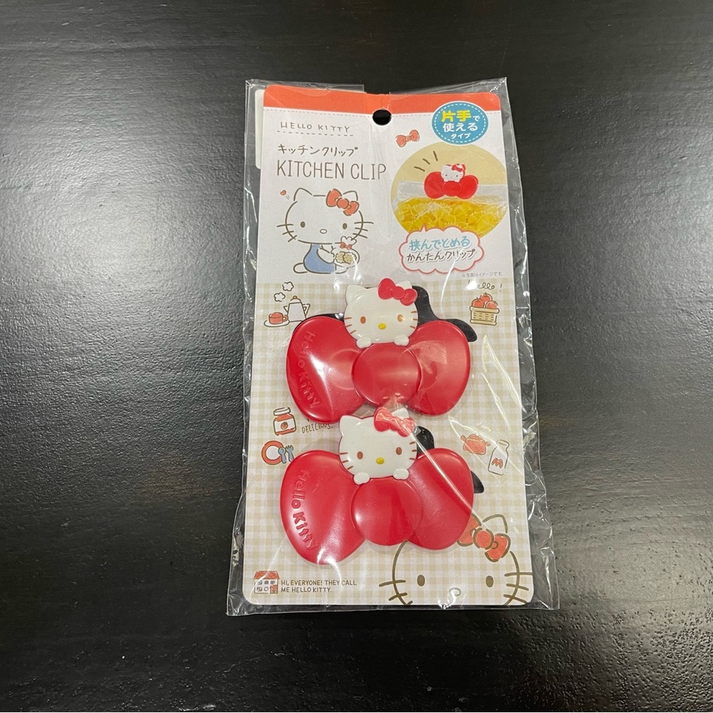 NWT Sanrio Hello Kitty Kitchen Snack Clips